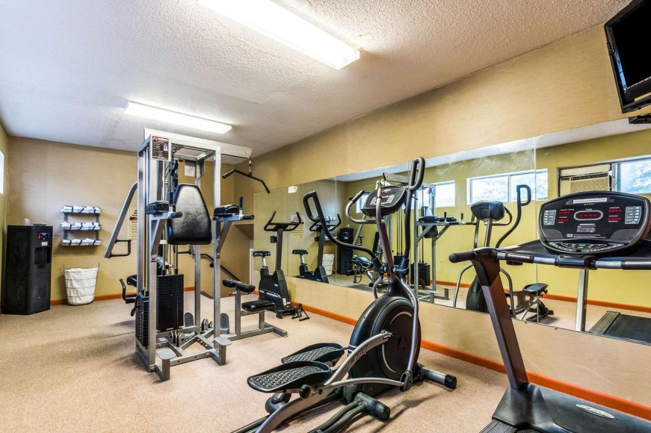 Quaint Inn & Suites McHenry Esterno foto