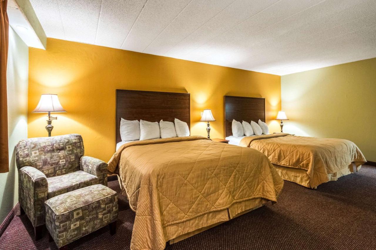 Quaint Inn & Suites McHenry Esterno foto