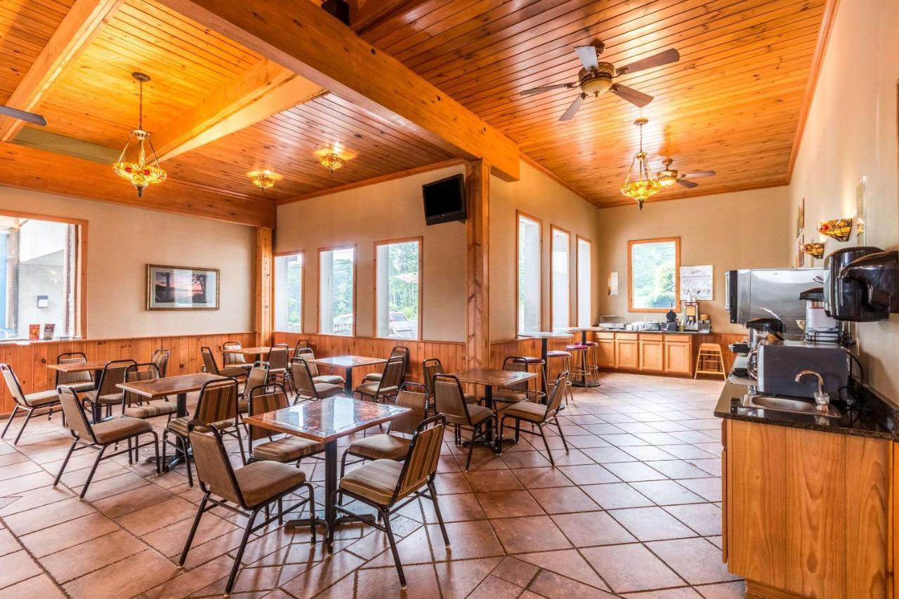 Quaint Inn & Suites McHenry Esterno foto